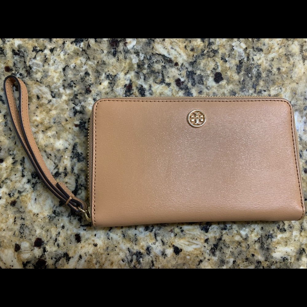 Tory Burch zip continental wallet